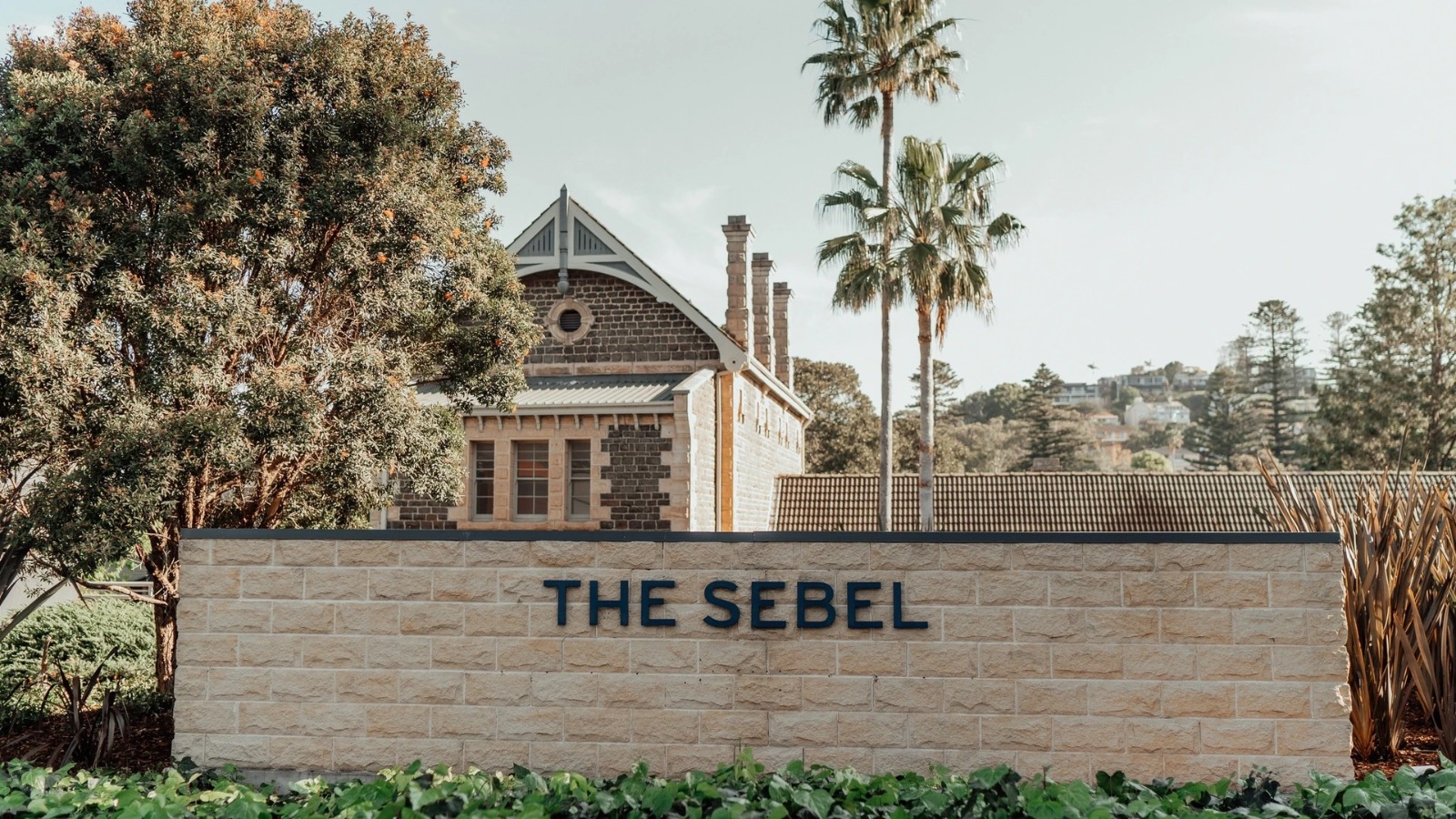 Charming Southern NSW Coastal Escape: 2 Nights + Breakfast + Wine + Late Checkout from $215pp